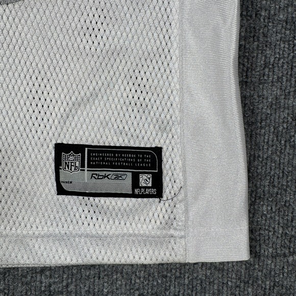 Devin Hester 23 Chicago Bears Reebok Womens Medium White Pink NFL Jersey - Picture 3 of 11